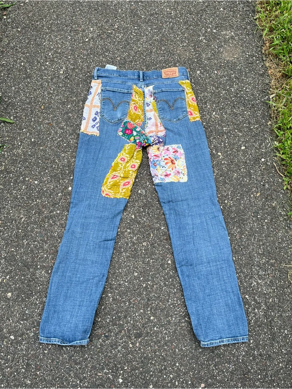 Levi's Blue Straight-Leg Jeans with Multi-Color Floral Patchwork - Picture 3 of 3